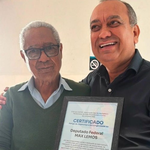 AAPVR homenageia deputado Max Lemos em agradecimento a emenda para a ILPI